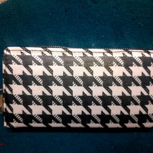 Hand Wallet Printed Black And White