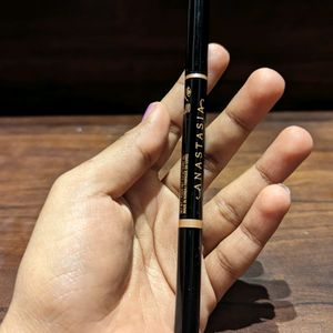 Anastasia Beverly Hills Brow Definer