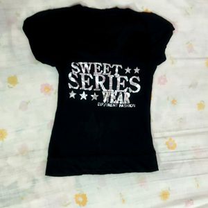 Black top Tshirt style