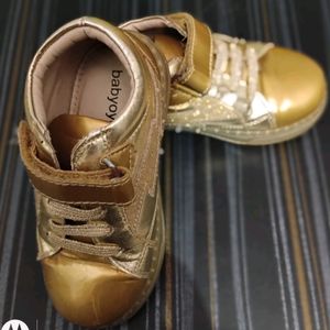 BabyOye Golden Sneaker for girl