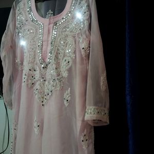 Lucknowi Chikankari Kurta With Inner Size issue