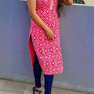 Women Pink Sleeveless Kurta