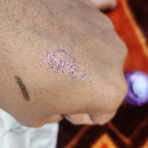 Loose Glitter And Liquide Shimmery Eyeliner