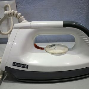 Usha EI 1602 1000 W Dry iron