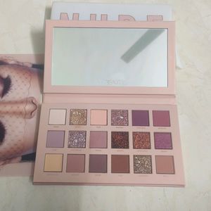 Huda Beauty Nude Eyeshadow Palette