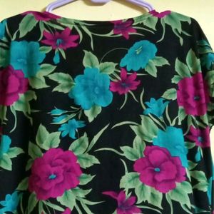 🌺🌼FLORAL WOMEN'S TOP🌸🌺