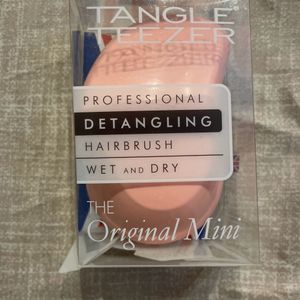 PROFESSIONAL DETANGLING HAIR BRUSH