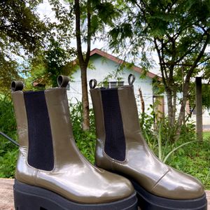 H&M Chelsea Boots