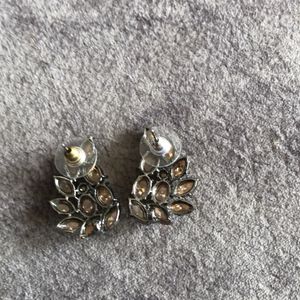 Swarovski Champagne Studs