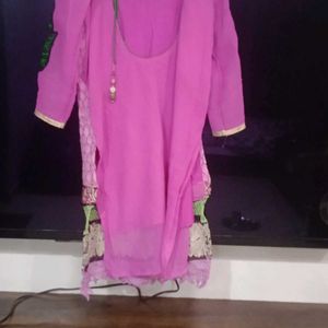 Pakistani Kurti Set