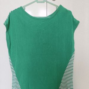 Green colour top