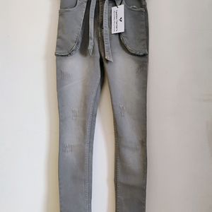 Grey Skinny Jeans With Belt