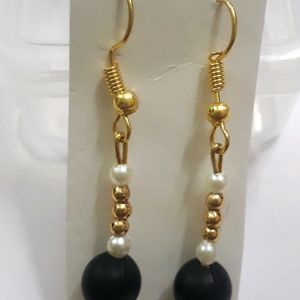 Buy one get free hanging black & white Eyerri