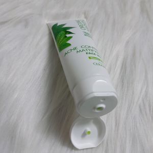 Organic Harvest Acne Control Mattifing Face Wash