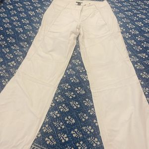 Ladies Stylish trousers With zip Pockets, Size S