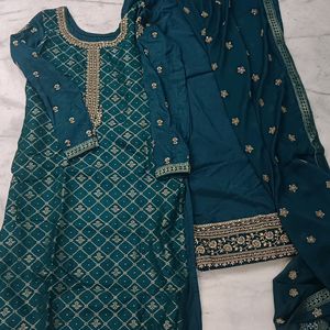 Pakistani Suit