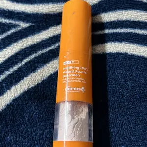 The Derma Co Mattifying 100% Powder Sunscreen