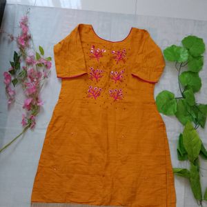 Thread And Mirror Work Kurti