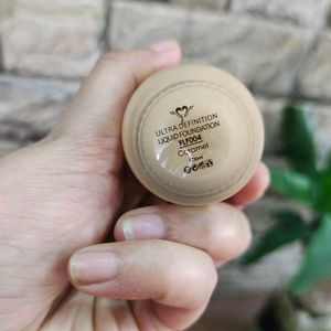 Forever52 Foundation In The Shade Caramel