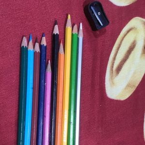 Set Of 10 Color Pencils with Free Sharpner