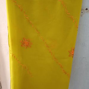 Light Weight Saree With Blouse