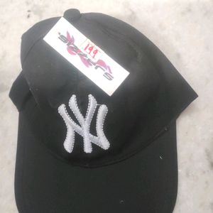 Mens Black Sports Cap For Playing