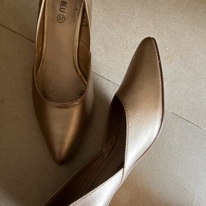 Luna Blu Gold heels/pointed pumps