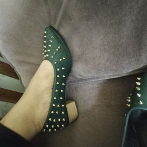 Studded Pump