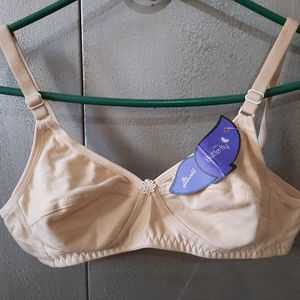 Nude Colour Bra with Tag Size 32