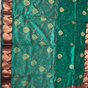 Like New Shiny Silky Cotton Saree For Grabs