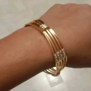 CUBIN ZIRCONIA DIAMOND GOLD PLATED BANGLE