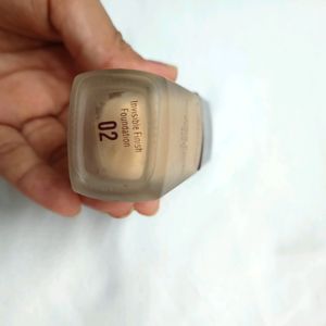 LAKME Water Invisible Foundation Indian Skin Tone Women