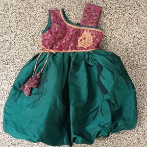 Balloon type frock