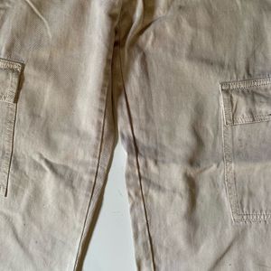 zara cargo jeans beige color