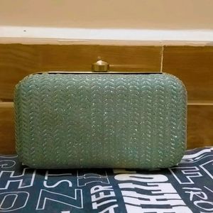 Elegant Clutch 💚