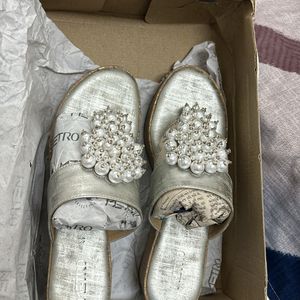 Women Metro Silver Wedges With Pearl Work