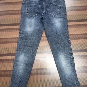 (K-26) 28 Size Slim Fit Denim Jeans