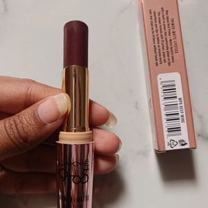 Lakme 9 To 5 Primer + Matte Lipstick