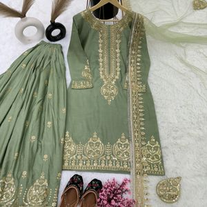 New Standard Beautiful Pakistani Poshaq Dresses Be