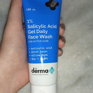 The derma co 1% salicylic acid gel facewash