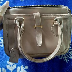 Yelloe Handheld Bag