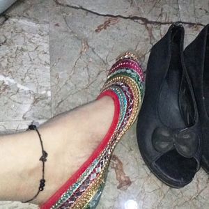 Black Pletfom Heel& Rajstani Bellie