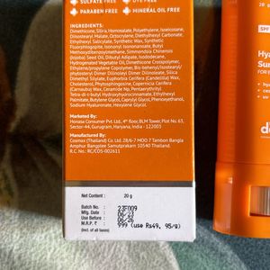 The Derma Co Hyaluronic Sunscreen Stick