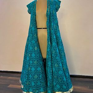 🦚Peacock Blue Wrap Gown With Golden Border