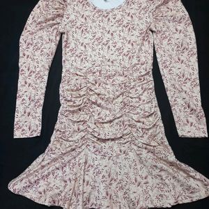 Elegant Floral Ruched Mini Dress with Puff Sleeves