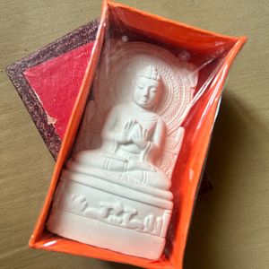 Elegant White Buddha Idol - 5 to 6 Inches