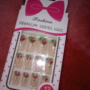 Artificial Nails In Nude Colour