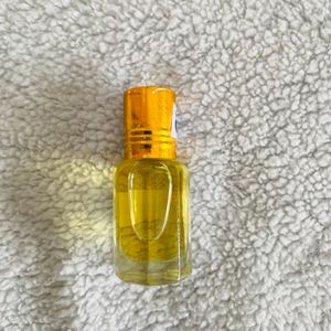 VS Bombshell Oud Attar-50% OFF ON DELIVERY FEE