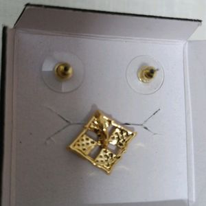 Avon Brand New Geometric Pendant & Earrings Set