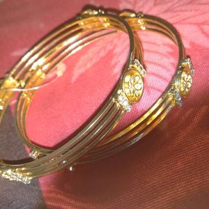 Stylish Golden. Bangles Set For Women And Girls. G